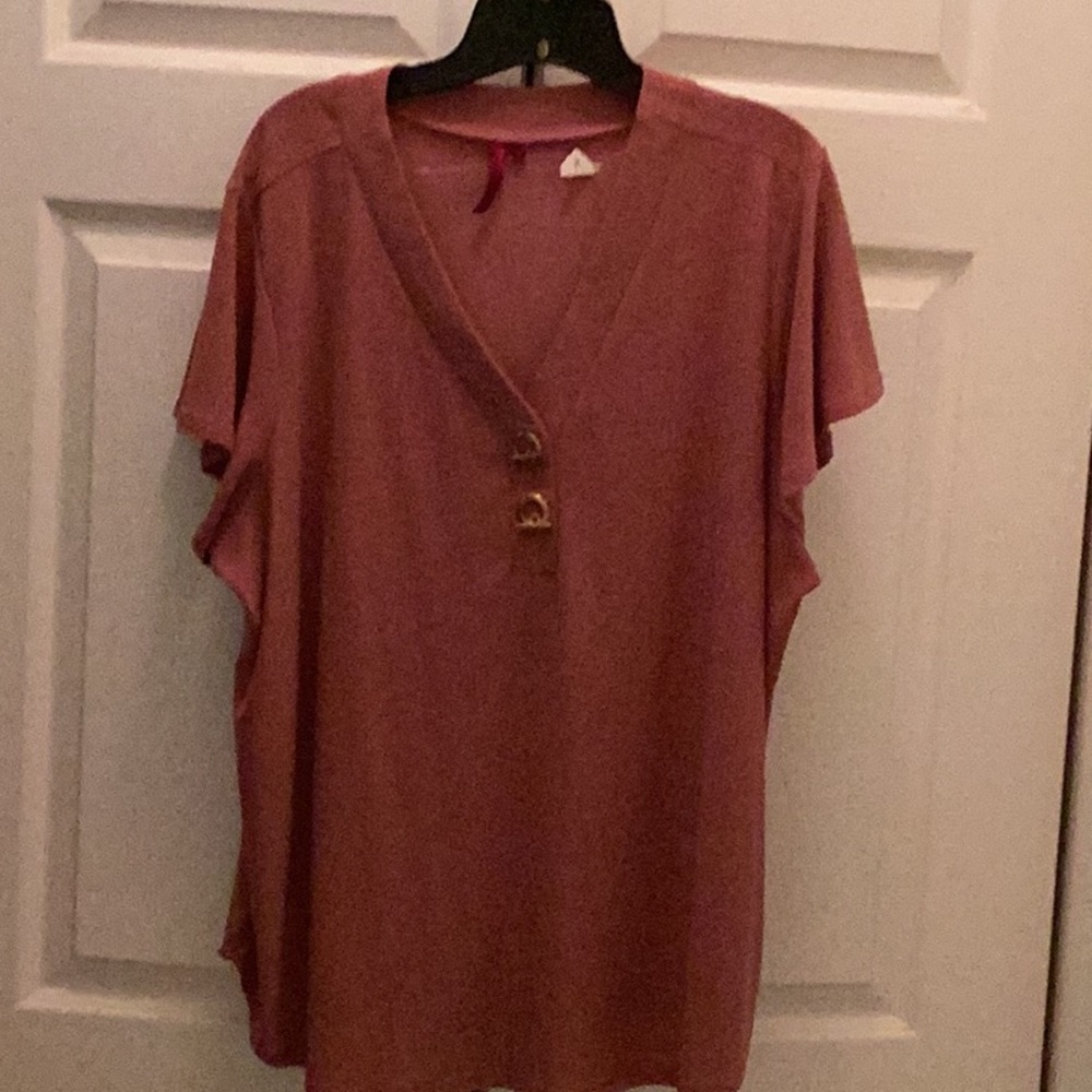 🌸NWT Sexy Size 2 XLarge Top Closet Must Have & Fun to Wear 🌸 - Picture 3 of 9